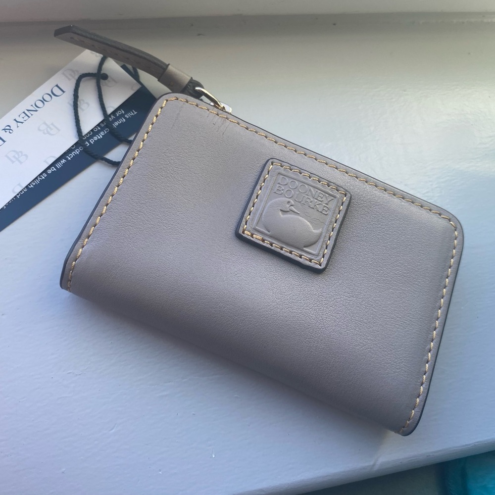 Dooney & Bourke Leather Florentine Zip Credit Card Wallet 12 Light Taupe